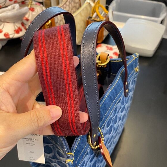 NWT Coach Field Tote 22 In Signature Denim - Picture 3 of 4